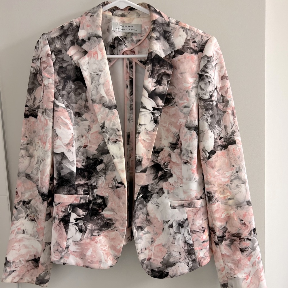 Rose Patterned Blazer